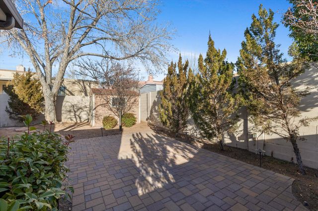 5771 Manzanillo Loop NE, Albuquerque, NM 87111