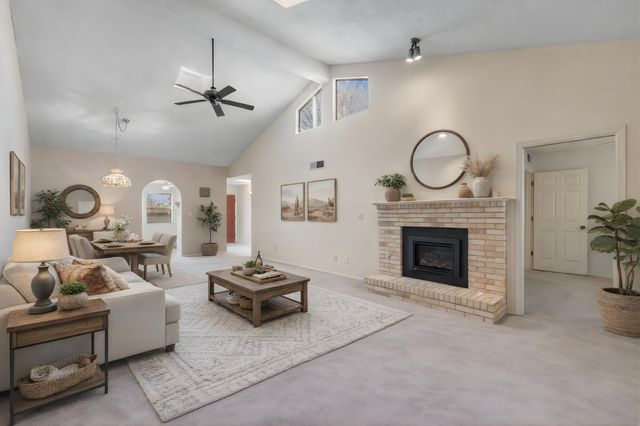 5771 Manzanillo Loop NE, Albuquerque, NM 87111