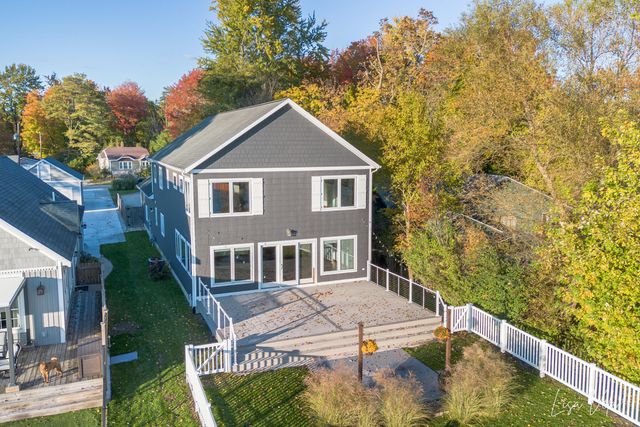 447 Lakeshore Boulevard, Norton Shores, MI 49444