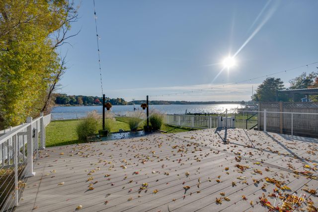 447 Lakeshore Boulevard, Norton Shores, MI 49444