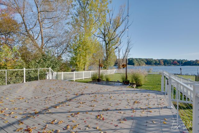 447 Lakeshore Boulevard, Norton Shores, MI 49444