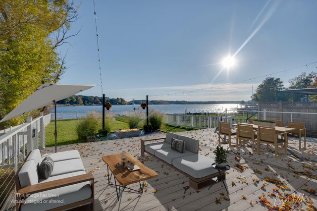 447 Lakeshore Boulevard, Norton Shores, MI 49444