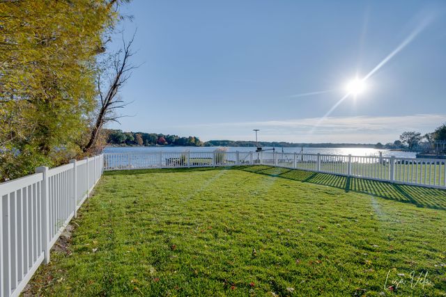 447 Lakeshore Boulevard, Norton Shores, MI 49444