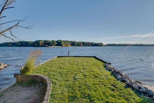 447 Lakeshore Boulevard, Norton Shores, MI 49444