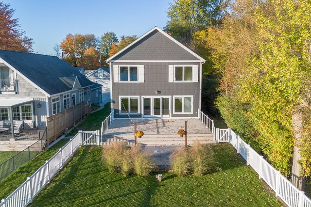 447 Lakeshore Boulevard, Norton Shores, MI 49444