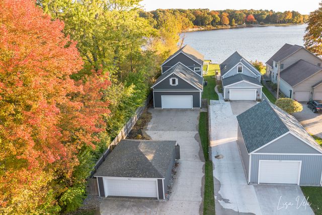 447 Lakeshore Boulevard, Norton Shores, MI 49444