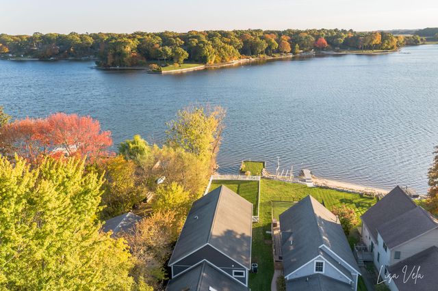 447 Lakeshore Boulevard, Norton Shores, MI 49444