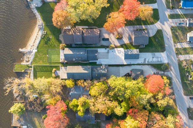447 Lakeshore Boulevard, Norton Shores, MI 49444