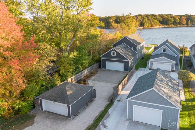 447 Lakeshore Boulevard, Norton Shores, MI 49444