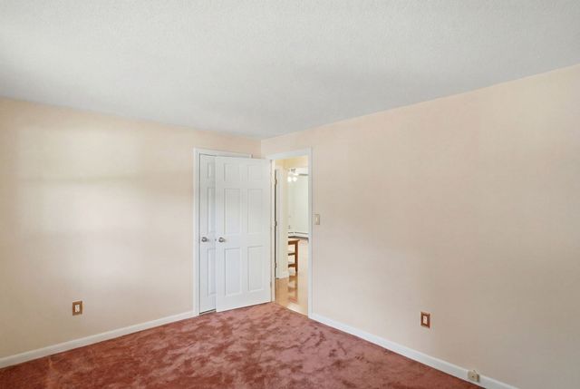 4 Colonial Dr A4-11, Andover, MA 01810
