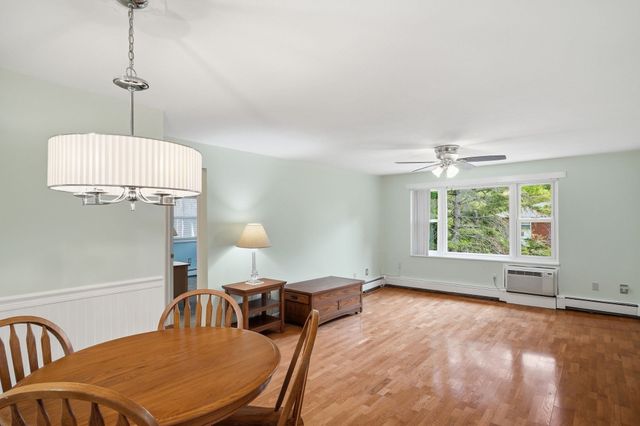 4 Colonial Dr A4-11, Andover, MA 01810