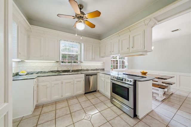15814 Fleetwood Oaks Drive, Houston, TX 77079