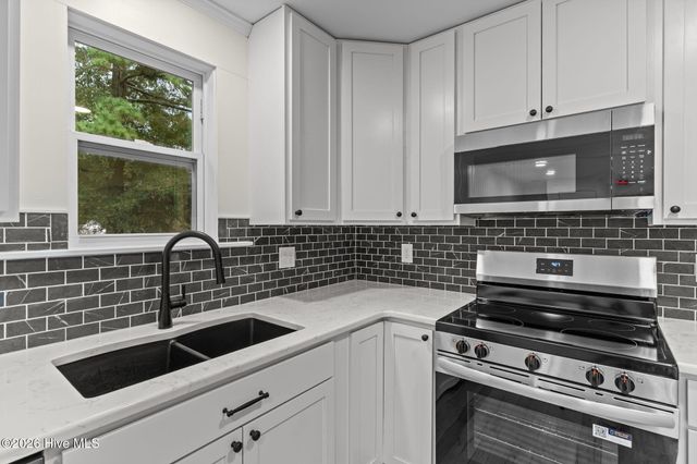 110 Carolina Avenue, Leland, NC 28451