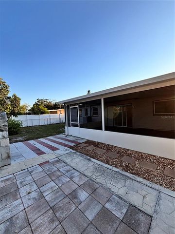 10611 N ALTMAN STREET, Tampa, FL 33612
