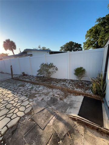 10611 N ALTMAN STREET, Tampa, FL 33612