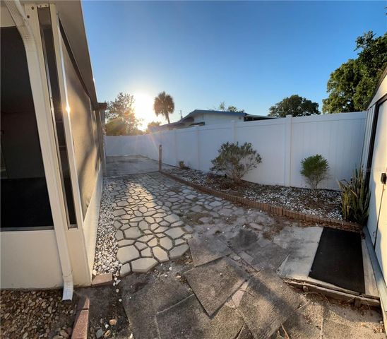 10611 N ALTMAN STREET, Tampa, FL 33612