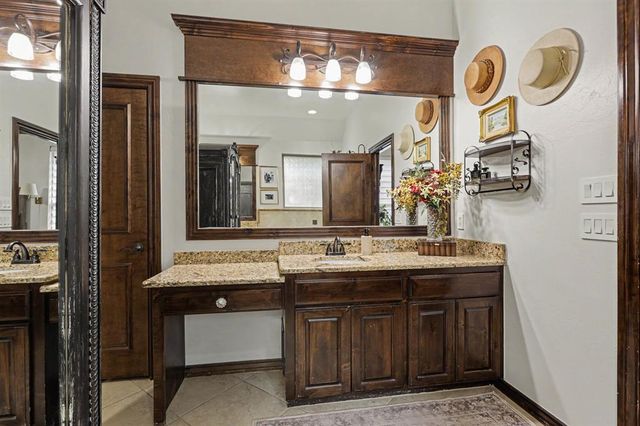 9209 Paseo Del Vita, Oklahoma City, OK 73131