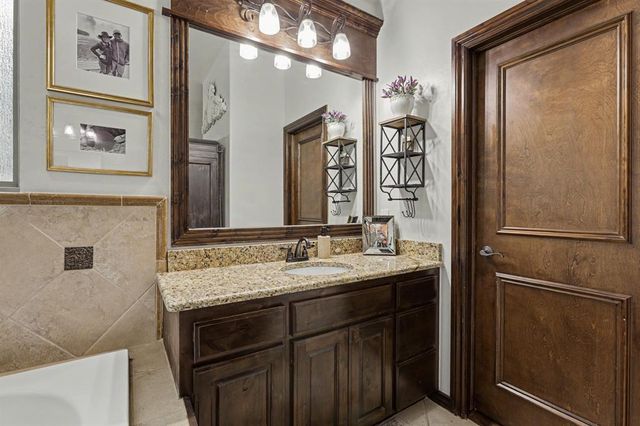9209 Paseo Del Vita, Oklahoma City, OK 73131