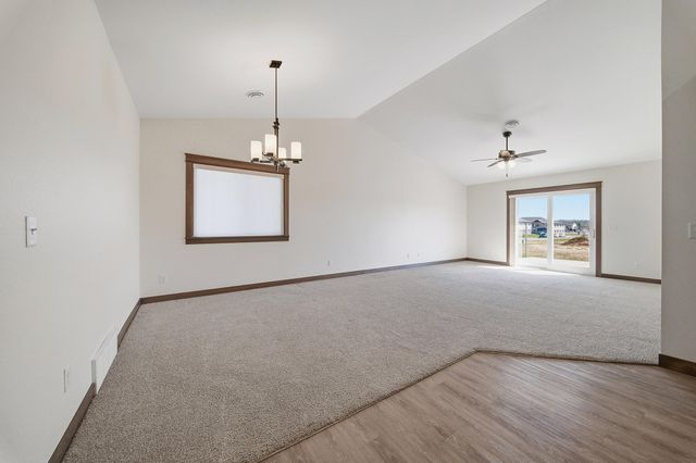 4911 Field Crest Lane, Eau Claire, WI 54701