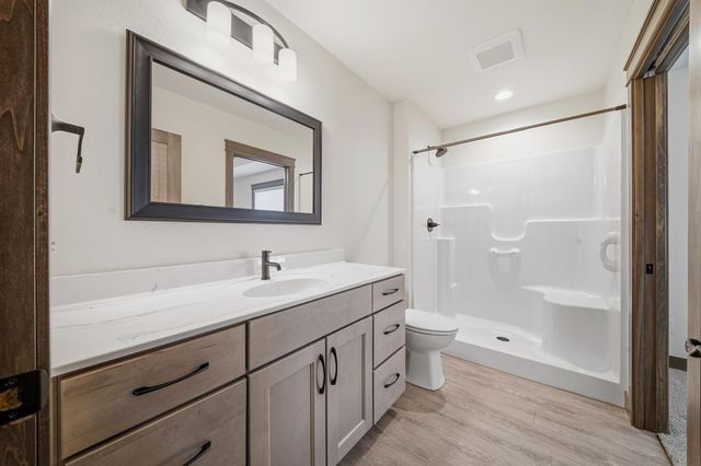 4911 Field Crest Lane, Eau Claire, WI 54701