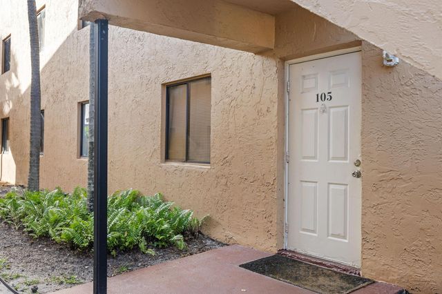 6013 10th Avenue N 105, Greenacres, FL 33463