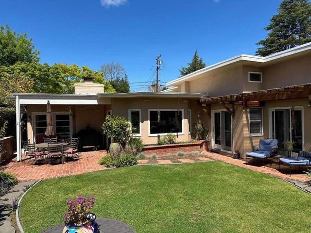 433 Concord Drive, Menlo Park, CA 94025