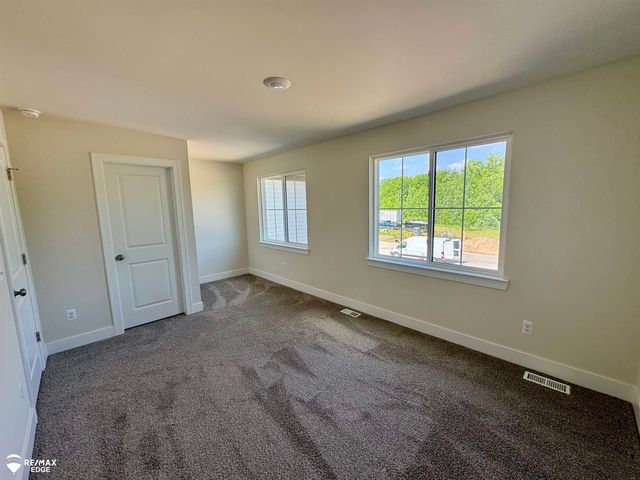 8018 Bradbury Lane, Grand Blanc, MI 48439