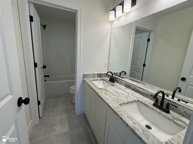 8018 Bradbury Lane, Grand Blanc, MI 48439