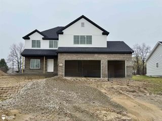 8018 Bradbury Lane, Grand Blanc, MI 48439