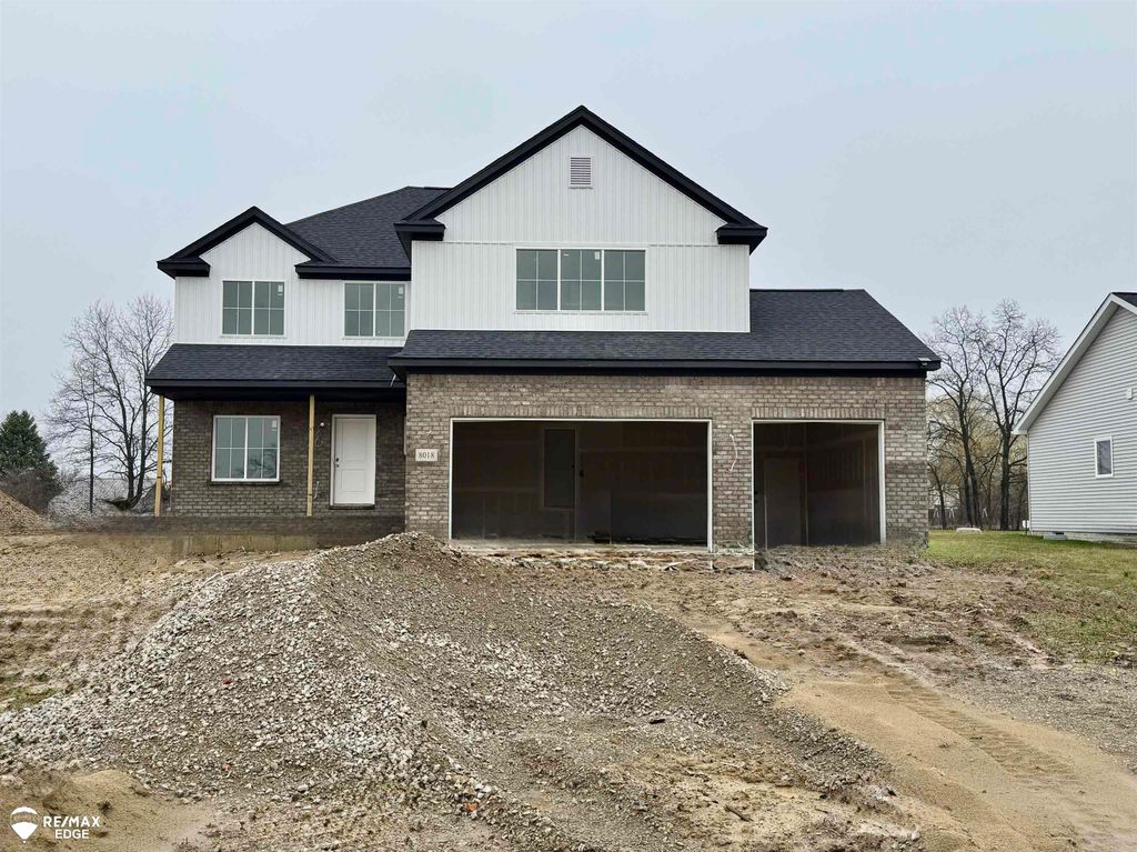 8018 Bradbury Lane, Grand Blanc, MI 48439