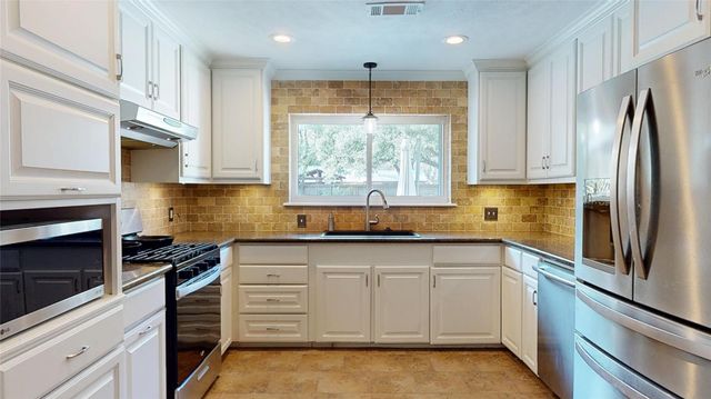 2819 Fortuna Drive, Katy, TX 77493