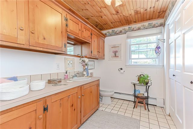 35 Fales Road, Bristol, RI 02809
