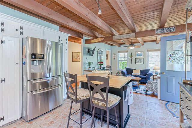 35 Fales Road, Bristol, RI 02809