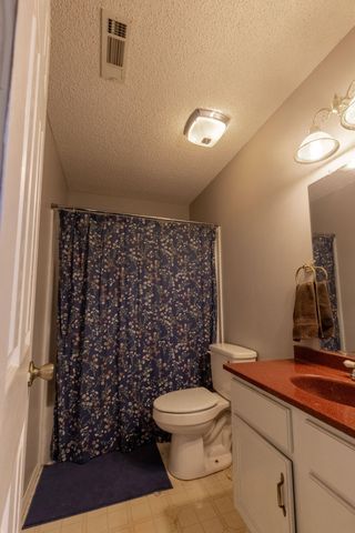 1621 Crestwood Drive, Webb City, MO 64870