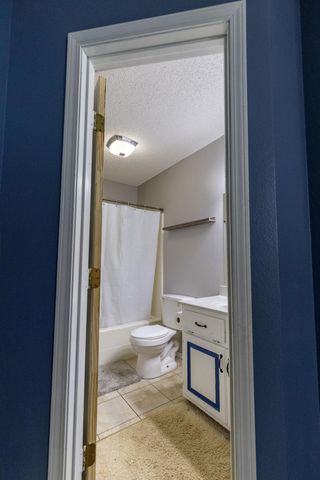 1621 Crestwood Drive, Webb City, MO 64870