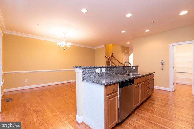 1206 MAPLE GROVE LN, Rockville, MD 20850