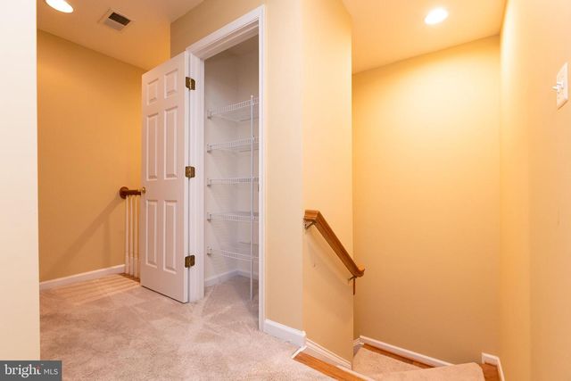 1206 MAPLE GROVE LN, Rockville, MD 20850