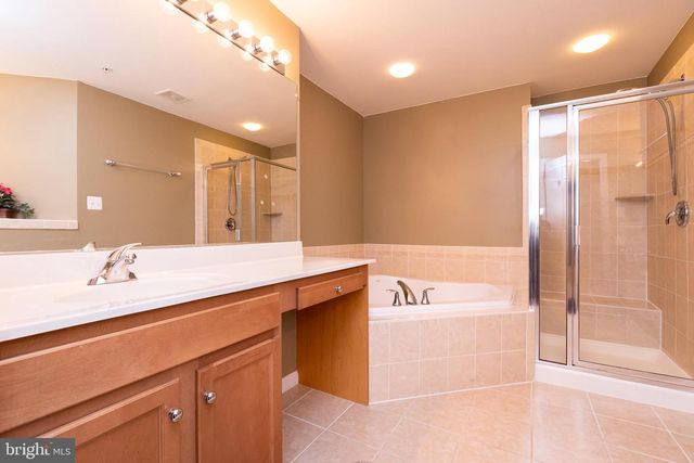 1206 MAPLE GROVE LN, Rockville, MD 20850