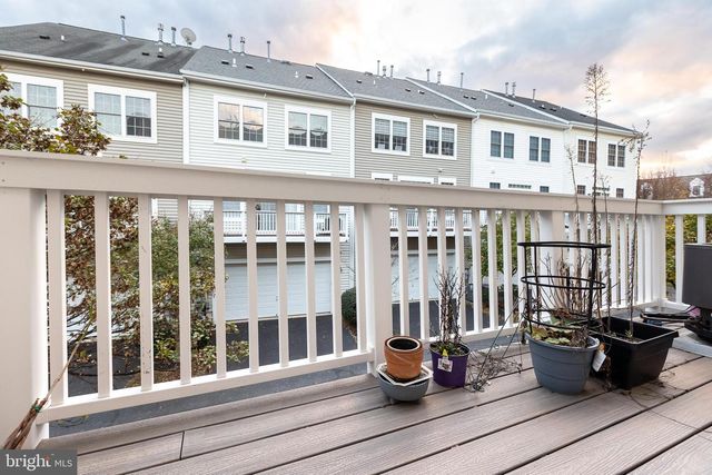 1206 MAPLE GROVE LN, Rockville, MD 20850