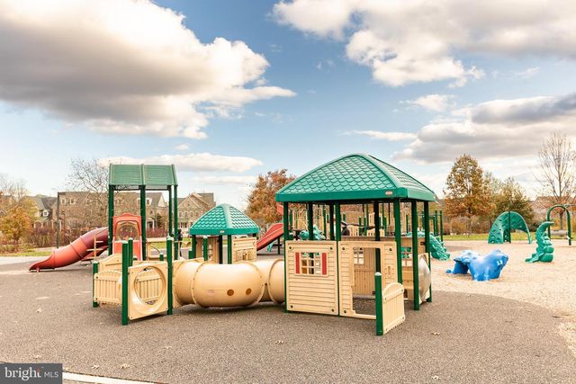 1206 MAPLE GROVE LN, Rockville, MD 20850