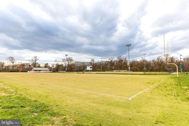 1206 MAPLE GROVE LN, Rockville, MD 20850