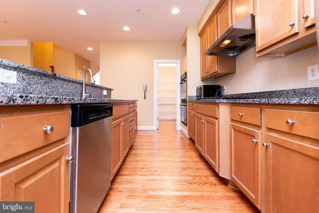 1206 MAPLE GROVE LN, Rockville, MD 20850