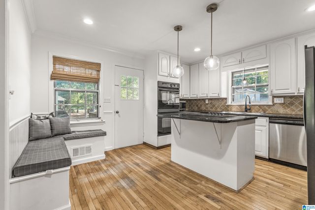 110 WOODLAND CIRCLE, Trussville, AL 35173