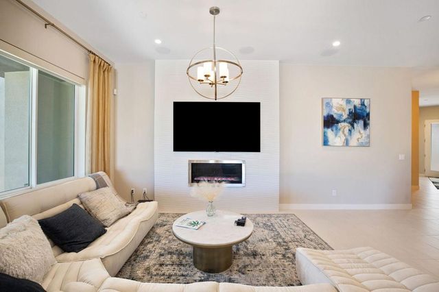 2 Iridium Way, Rancho Mirage, CA 92270