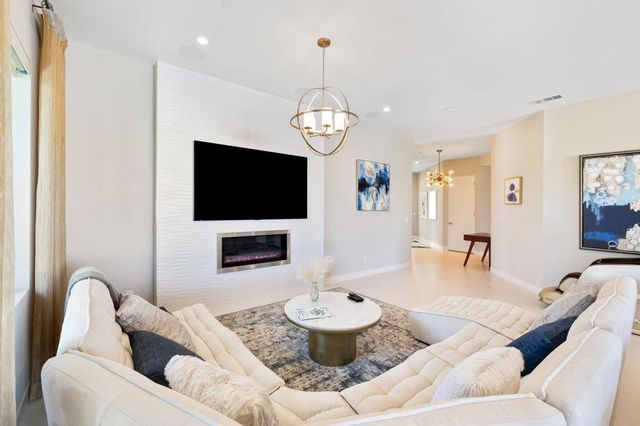 2 Iridium Way, Rancho Mirage, CA 92270