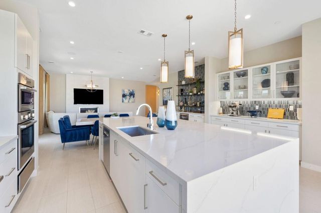 2 Iridium Way, Rancho Mirage, CA 92270