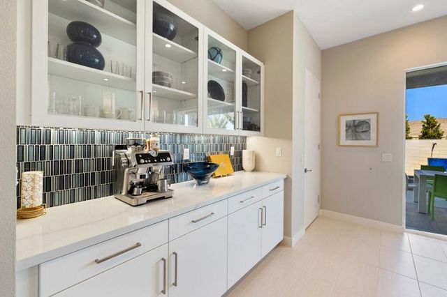 2 Iridium Way, Rancho Mirage, CA 92270