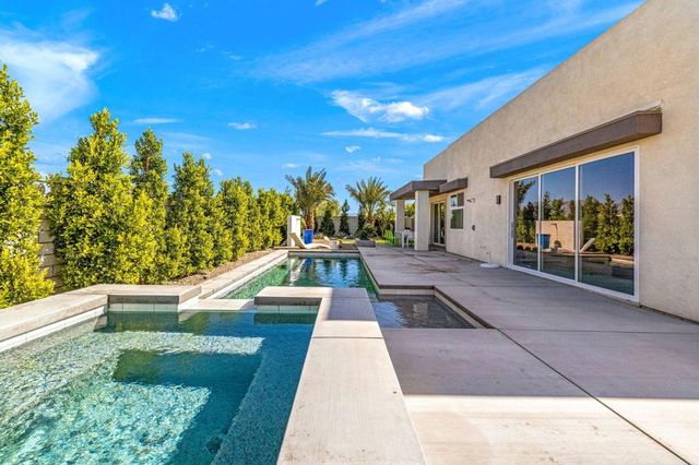 2 Iridium Way, Rancho Mirage, CA 92270