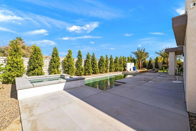 2 Iridium Way, Rancho Mirage, CA 92270