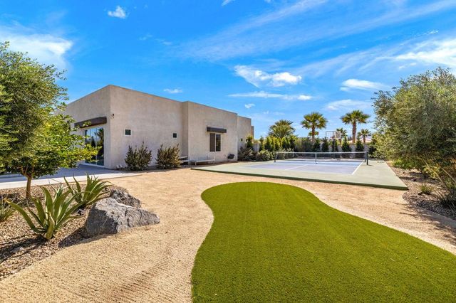 2 Iridium Way, Rancho Mirage, CA 92270
